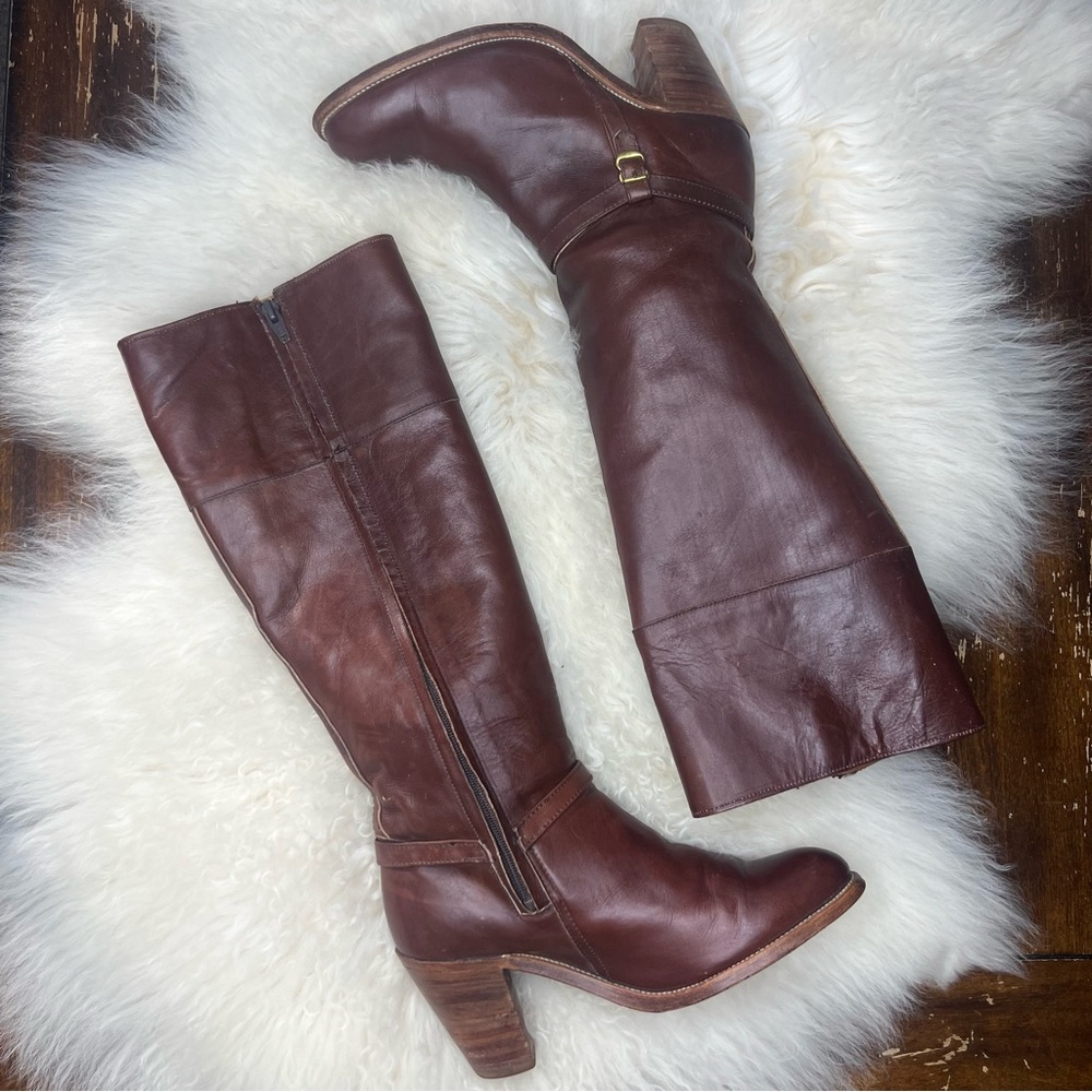 Vintage Frye tall brown leather heeled boots size 8